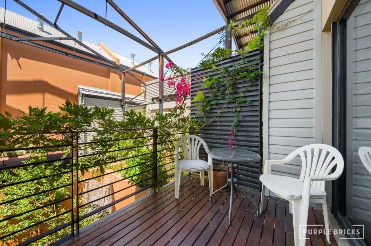 Spacious Central Townhouse Фримантл Экстерьер фото